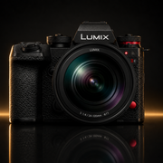Panasonic LUMIX S1IIE Full Frame Mirrorless Camera with 24-105mm f/4 Macro O.I.S. Lens - Black