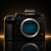 Panasonic LUMIX S1IIE Full Frame Mirrorless Camera with 24-105mm f/4 Macro O.I.S. Lens - Black