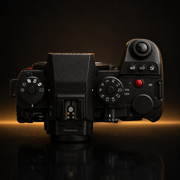 Panasonic LUMIX S1IIE Full Frame Mirrorless Camera with 24-105mm f/4 Macro O.I.S. Lens - Black