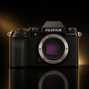 Fujifilm X-S20 Mirrorless Camera Kit with XC 35mm f/2 Lens – Black
